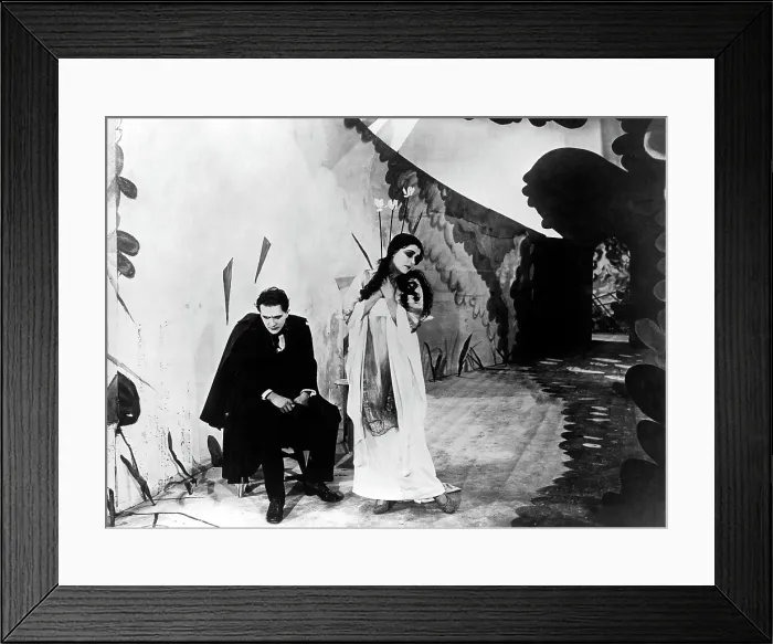 Framed Print : THE CABINET OF DR. CALIGARI, (aka THE CABINET OF DOCTOR CALIGARI, aka DAS CABINET DES DR. CALIGARI), Conrad Veidt, Lil Dagover, 1920