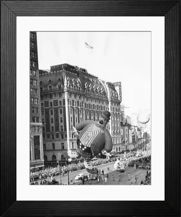 Framed Print : Macy's Thanksgiving Day Parade, New York, November 23, 1945.. Courtesy: CSU Archives / Everett Collection Framed Print : Macy's Thanksgiving Day Parade, New York, November 23, 1945.. Courtesy: CSU Archives / Everett Collection