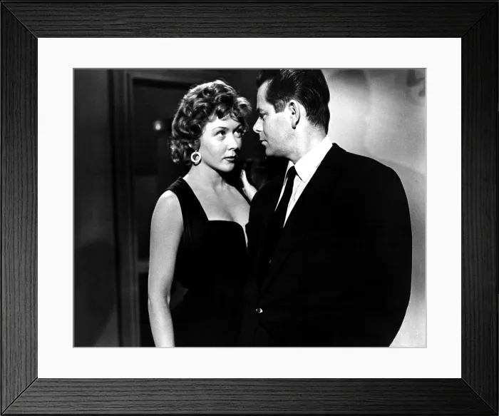 Framed Print : THE BIG HEAT, Gloria Grahame, Glenn Ford, 1953