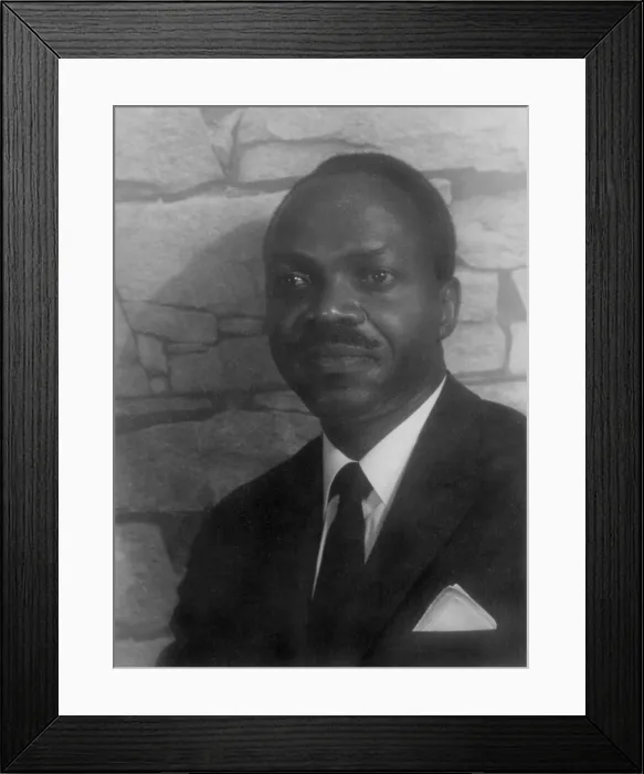 Framed Print : E. R. Braithwaite (b.1912), a Guyanese novelist. Best known as the author of TO SIR, WITH LOVE (1959), which was made into a film starring Sidney Poitier in 1967