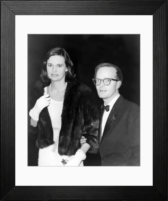 Framed Print : Truman Capote (1924-1984), southern American writer with socialite Gloria Vanderbilt in 1965