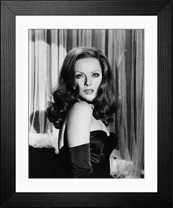 Framed Print : BETTER A WIDOW, (aka MEGLIO VEDOVA), Virna Lisi, 1968
