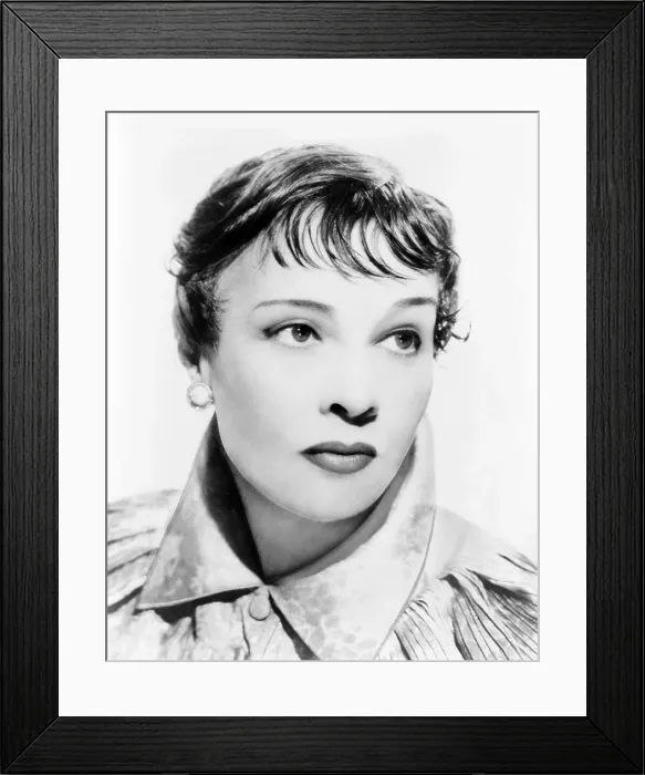 Framed Print : Anita Loos (1893-1981) American novelist and screenwriter started her career writing for silent films including Griffith'a INTOLERANCE (1916)