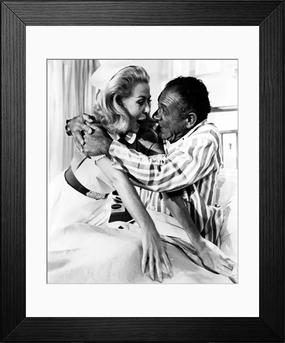 Framed Print : CARRY ON DOCTOR, Valerie Van Ost, Sid James, 1967 Framed Print : CARRY ON DOCTOR, Valerie Van Ost, Sid James, 1967