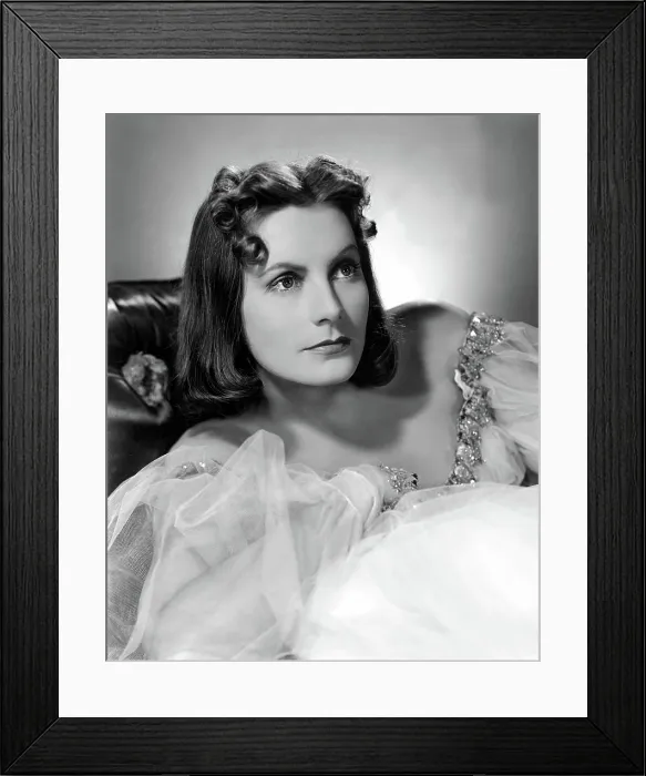 Framed Print : NINOTCHKA, Greta Garbo, portrait by Clarence Sinclair Bull, 1939 Framed Print : NINOTCHKA, Greta Garbo, portrait by Clarence Sinclair Bull, 1939