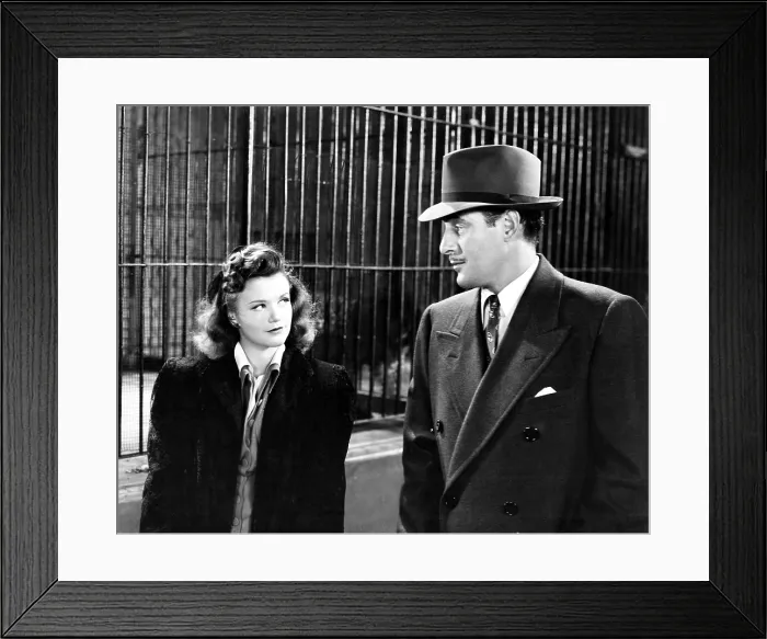 Framed Print : CAT PEOPLE, Simone Simon, Tom Conway, 1942