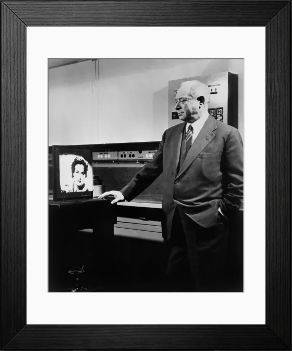 Framed Print : David Sarnoff (1891-1971), watching a demonstration of the RCA Electronic Light Amplifier at the RCA David Sarnoff Research Center, Princeton, NJ. In 1955 Framed Print : David Sarnoff (1891-1971), watching a demonstration of the RCA Electronic Light Amplifier at the RCA David Sarnoff Research Center, Princeton, NJ. In 1955