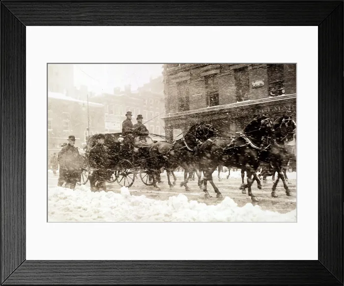 Framed Print : Horse drawn carriage carrying incoming President Taft, and Presiednt Theodore Roosevelt as they drive to the Capitol through the snow on March 4, 1909 Framed Print : Horse drawn carriage carrying incoming President Taft, and Presiednt Theodore Roosevelt as they drive to the Capitol through the snow on March 4, 1909