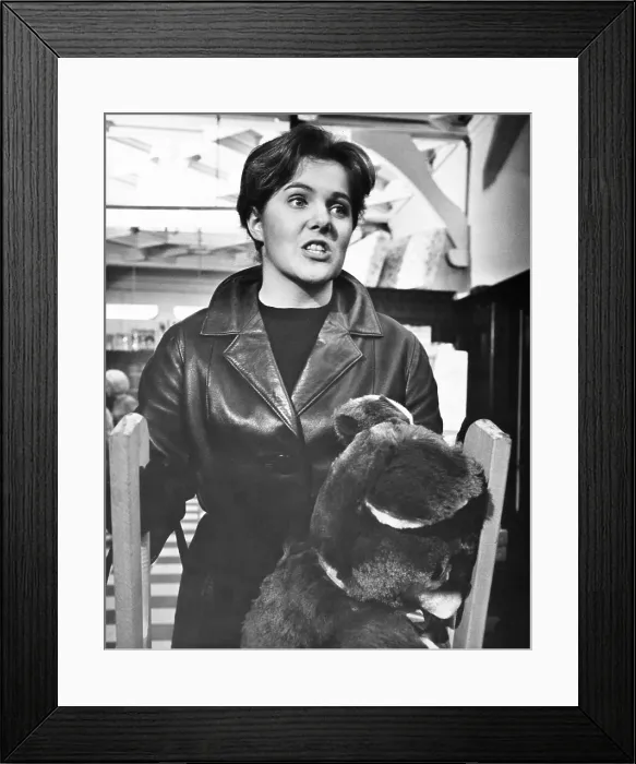Framed Print : GEORGY GIRL, Lynn Redgrave, 1966 Framed Print : GEORGY GIRL, Lynn Redgrave, 1966
