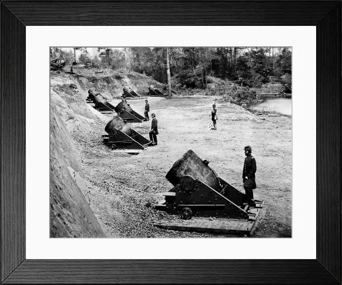 Framed Print : The Civil War: Union soldiers manning cannon, c. 1860's.. Courtesy: CSU Archives  /  Everett Collection