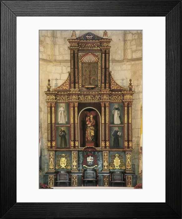 Framed Print : DOMINICAN Rep.. DISTRITO NACIONAL. Santo Domingo. Cathedral of Santa Mara la Menor (1521-1541). Main altar. Sculpture. AISA / Everett Collection**US SALES ONLY**