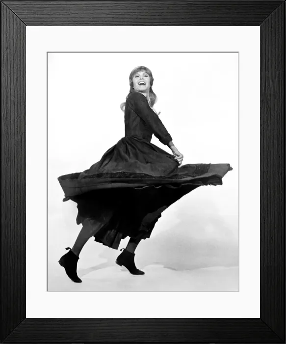 Framed Print : OLIVER!, Shani Wallis, 1968 Framed Print : OLIVER!, Shani Wallis, 1968