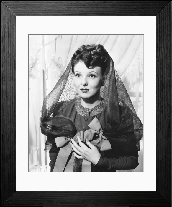 Framed Print : HANGMEN ALSO DIE, Anna Lee, 1943
