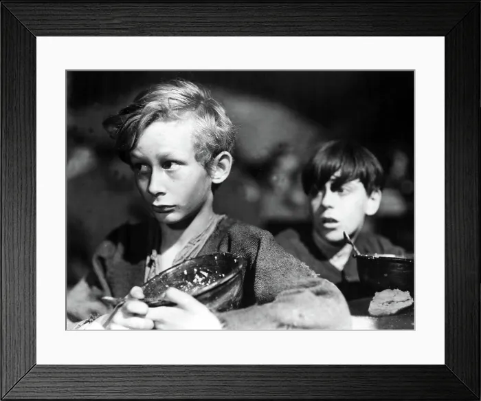 Framed Print : OLIVER TWIST, John Howard Davies, Anthony Newley, 1948