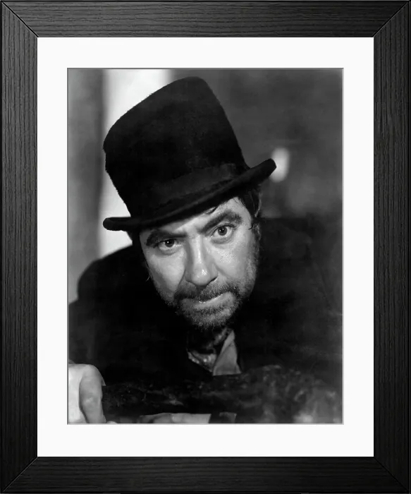 Framed Print : OLIVER TWIST, Robert Newton, 1948