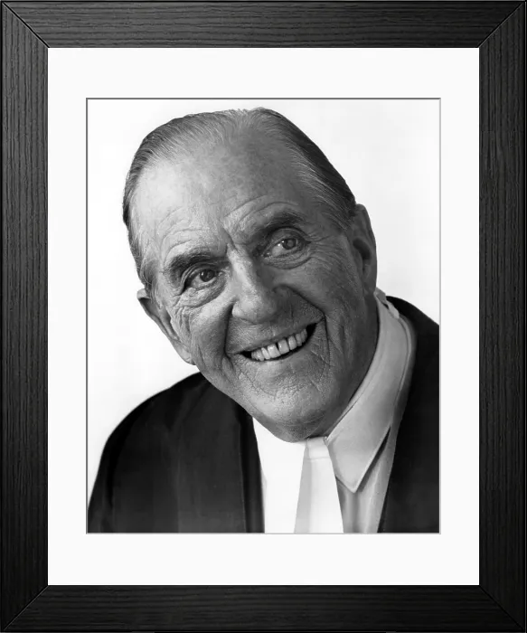 Framed Print : FLIGHT OF THE DOVES, Stanley Holloway, 1971 Framed Print : FLIGHT OF THE DOVES, Stanley Holloway, 1971