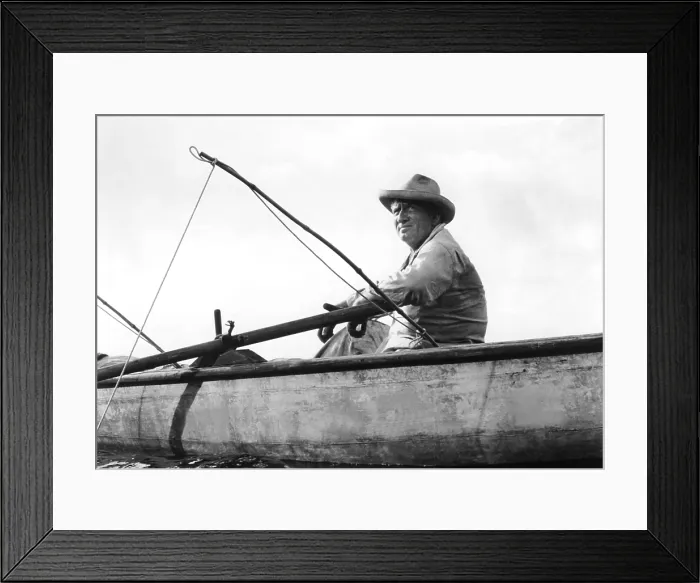 Framed Print : THE OLD MAN AND THE SEA, Spencer Tracy, 1958 Framed Print : THE OLD MAN AND THE SEA, Spencer Tracy, 1958