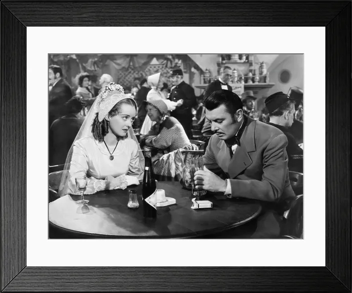 Framed Print : THE OLD MAID, Bette Davis, George Brent, 1939 Framed Print : THE OLD MAID, Bette Davis, George Brent, 1939