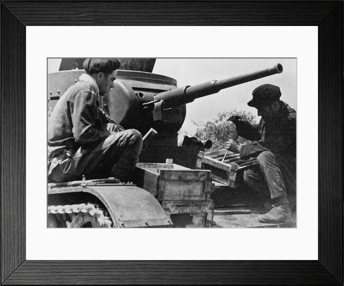 Framed Print : Spanish Civil War. Republican side. Preparing the armaments of the tanks. SPAIN. Salamanca. Archivo Histrico Nacional. AISA / Everett Collection (103130)**US SALES ONLY**