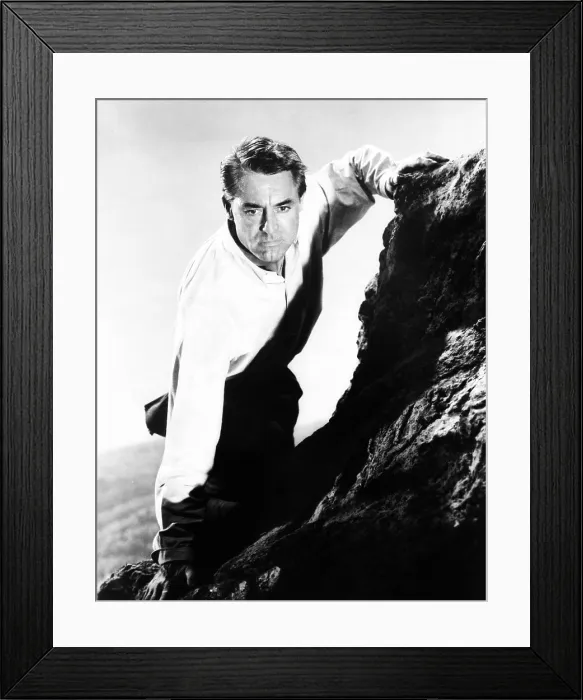 Framed Print : NORTH BY NORTHWEST, Cary Grant, 1959