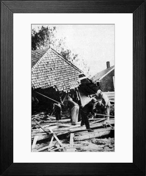 Framed Print : The New England Hurricane. WPA workers and rescue squads search for bodies and survivors at Shawomet Beach, south of Providence, Rhode Island, Sept 22, 1938 Framed Print : The New England Hurricane. WPA workers and rescue squads search for bodies and survivors at Shawomet Beach, south of Providence, Rhode Island, Sept 22, 1938