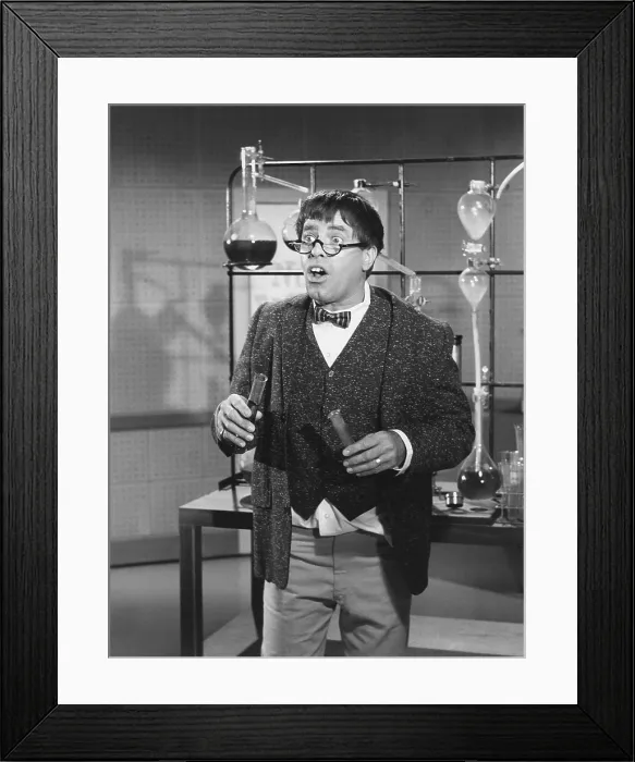 Framed Print : THE NUTTY PROFESSOR, Jerry Lewis, 1963