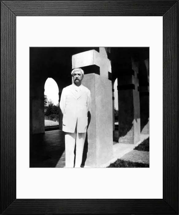 Framed Print : Mark Twain, just after having his hair washed. 1908.. Courtesy: CSU Archives  /  Everett Collection