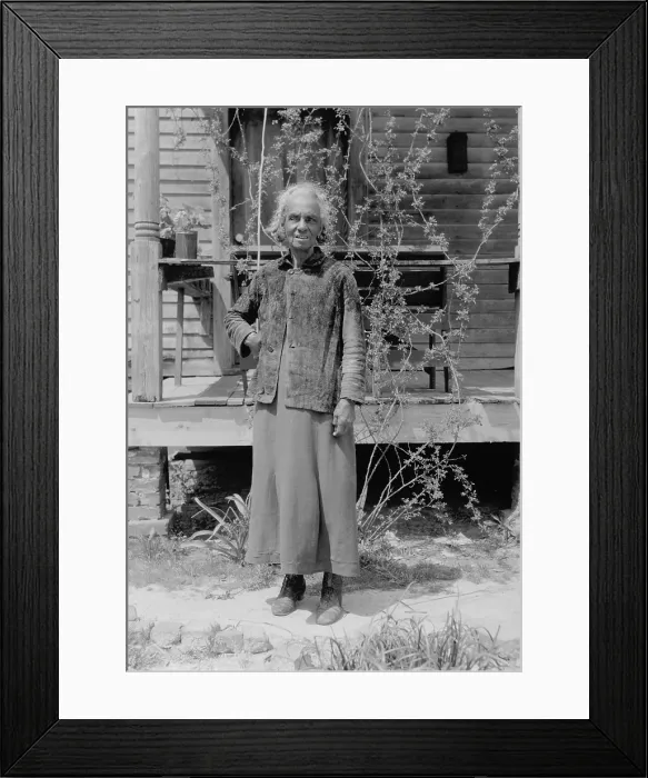 Framed Print : Georgia Flournoy, ex African American slave, Works Progress Administration, photograph, 1937-1938 Framed Print : Georgia Flournoy, ex African American slave, Works Progress Administration, photograph, 1937-1938