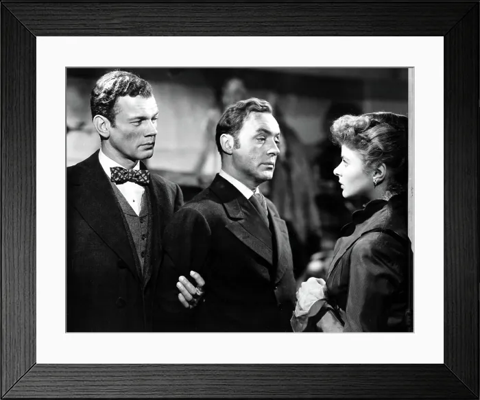 Framed Print : GASLIGHT, Joseph Cotten, Charles Boyer, Ingrid Bergman, 1944