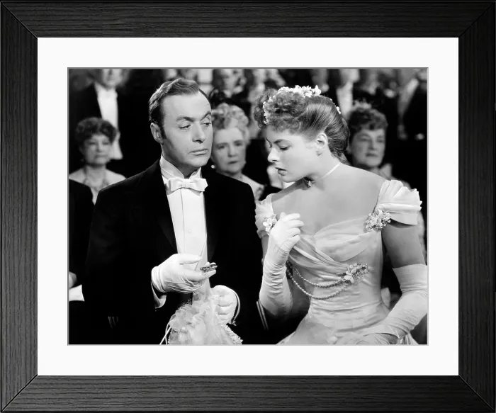 Framed Print : GASLIGHT, Charles Boyer, Ingrid Bergman, 1944 Framed Print : GASLIGHT, Charles Boyer, Ingrid Bergman, 1944