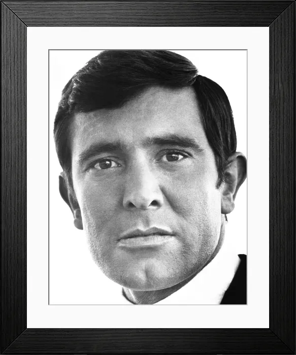 Framed Print : ON HER MAJESTY'S SECRET SERVIE, George Lazenby, 1969