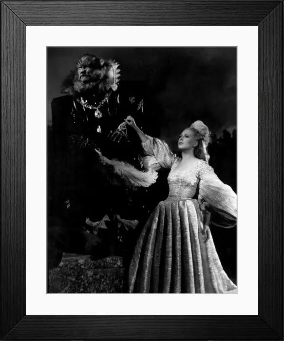 Framed Print : BEAUTY AND THE BEAST, (aka Belle et la bte, La'), Jean Marais, Josette Day, 1946 Framed Print : BEAUTY AND THE BEAST, (aka Belle et la bte, La'), Jean Marais, Josette Day, 1946