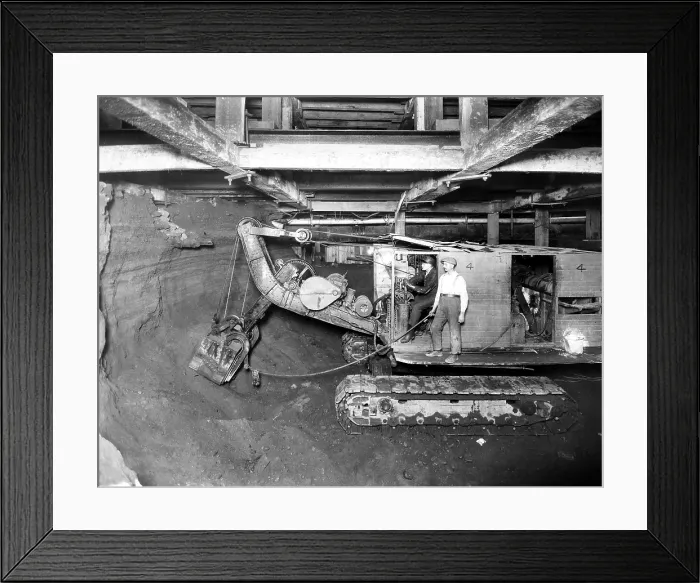Framed Print : New York City, workmen in the tunnels, during the construction of the New York City Subway. August 12, 1925. Courtesy: CSU Archives / Everett Collection