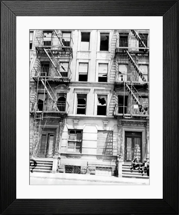Framed Print : A burned out apartment building in Harlem, New York City, circa 1946. Courtesy: CSU Archives / Everett Collection Framed Print : A burned out apartment building in Harlem, New York City, circa 1946. Courtesy: CSU Archives / Everett Collection