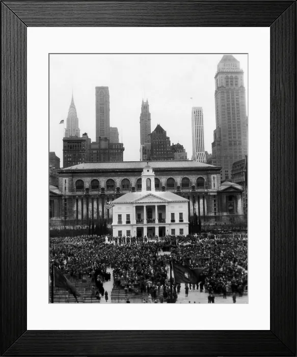 Framed Print : New York's observance of George Washington's bicentennial: a re-enactment of Washington's first Presidential inauguration. Bryant Park, New York City, April 30, 1932 Framed Print : New York's observance of George Washington's bicentennial: a re-enactment of Washington's first Presidential inauguration. Bryant Park, New York City, April 30, 1932