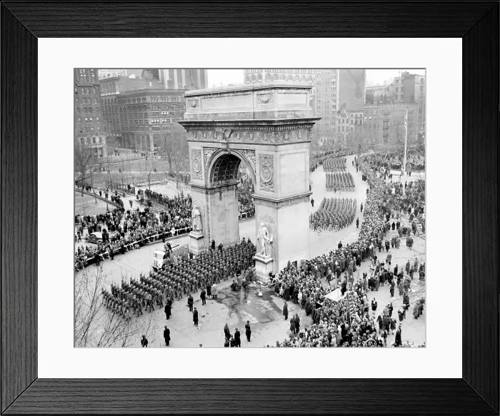 Framed Print : Paratroopers of the 82nd Airborne Division march through Washington Square Arch in homage to those who fought and died in World War II. New York City, January 12, 1946