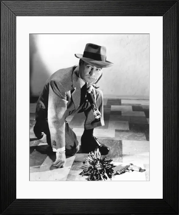 Framed Print : THE BLUE DAHLIA, Alan Ladd, 1946