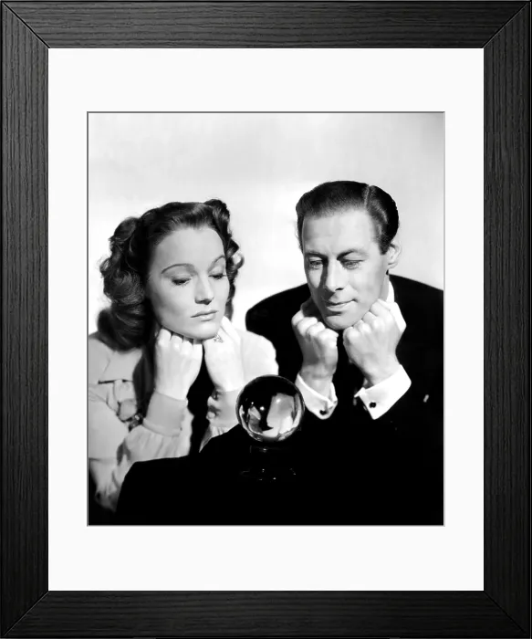 Framed Print : BLITHE SPIRIT, Constance Cummings, Rex Harrison, 1945 Framed Print : BLITHE SPIRIT, Constance Cummings, Rex Harrison, 1945