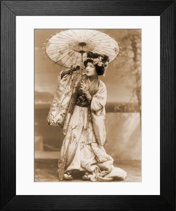 Framed Print : Geraldine Farrar (1882-1967), in role of Cio-Cio San in Puccini's opera, MADAME BUTTERFLY. 1908 Framed Print : Geraldine Farrar (1882-1967), in role of Cio-Cio San in Puccini's opera, MADAME BUTTERFLY. 1908