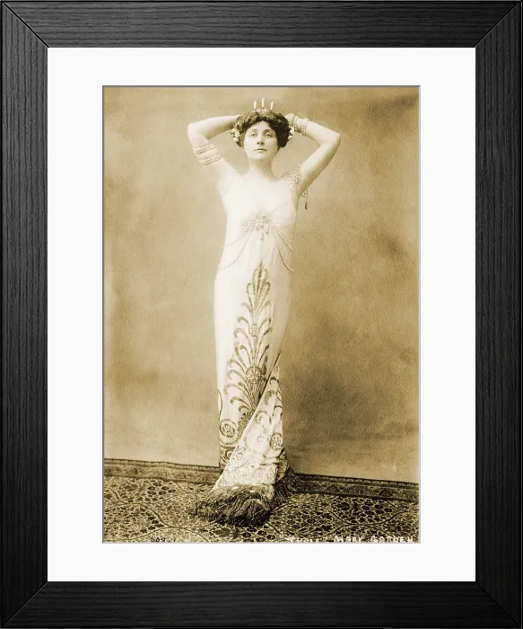 Framed Print : Mary Garden (1877-1967), as the pagan courtesan Thais, in the 1907 production of the Jules Massenet opera