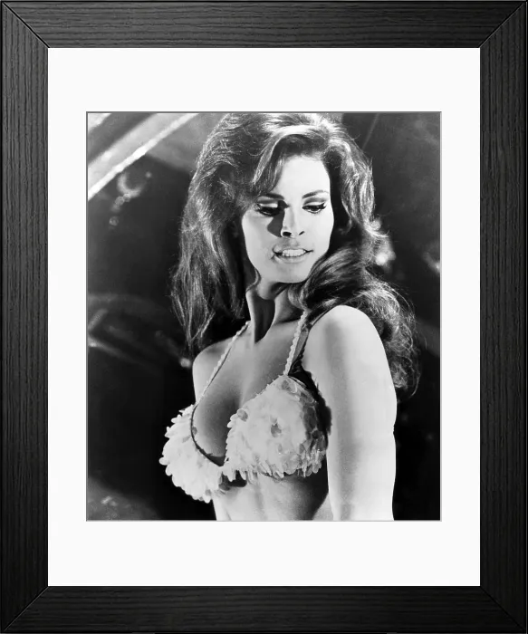 Framed Print : BEDAZZLED, Raquel Welch, 1967