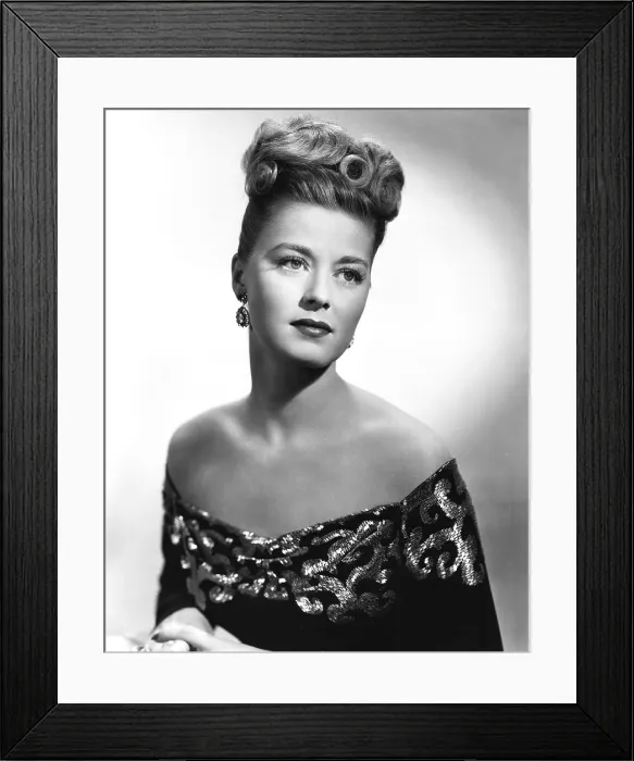 Framed Print : NIGHTMARE ALLEY, Helen Walker, 1947, TM and Copyright 20th Century Fox Film Corp. All rights reserved. Courtesy: Everett Collection