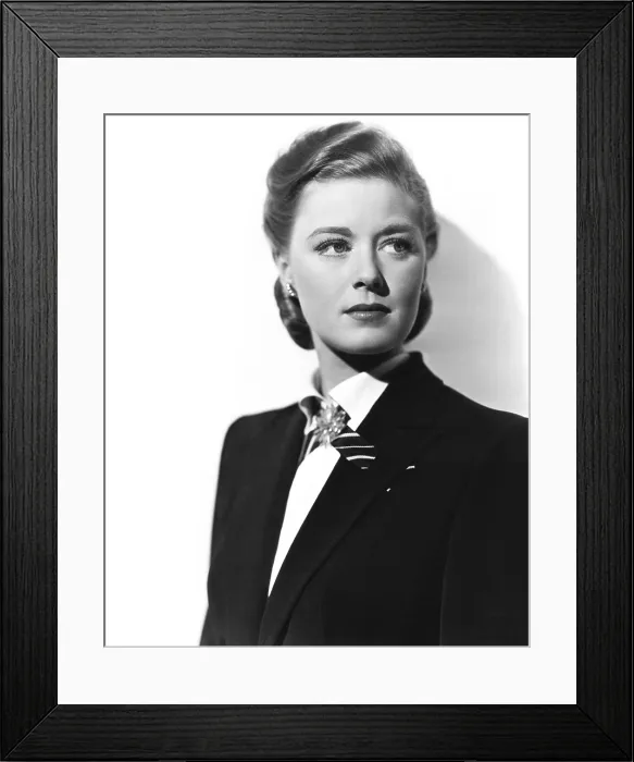 Framed Print : NIGHTMARE ALLEY, Helen Walker, 1947, TM and Copyright 20th Century Fox Film Corp. All rights reserved. Courtesy: Everett Collection Framed Print : NIGHTMARE ALLEY, Helen Walker, 1947, TM and Copyright 20th Century Fox Film Corp. All rights reserved. Courtesy: Everett Collection