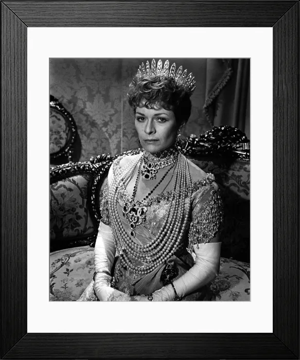 Framed Print : NICHOLAS AND ALEXANDRA, Janet Suzman, 1971 Framed Print : NICHOLAS AND ALEXANDRA, Janet Suzman, 1971