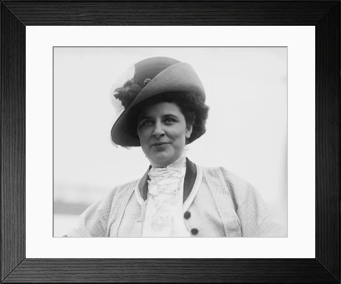 Framed Print : Geraldine Farrar (1882-1967), poses for a news photographer aboard an Ocean Liner in New York. Ca. 1910
