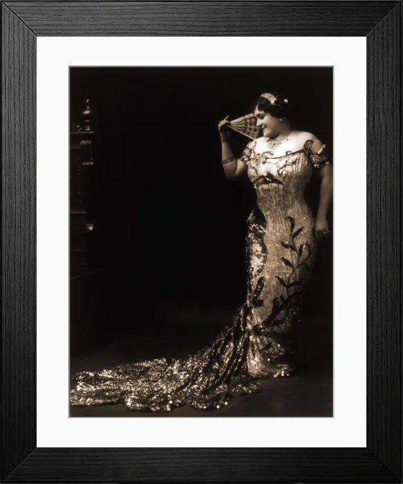 Framed Print : Luisa Tetrazzini (1871-1940), Italian coloratura soprano and international opera star in 1911 photo Framed Print : Luisa Tetrazzini (1871-1940), Italian coloratura soprano and international opera star in 1911 photo