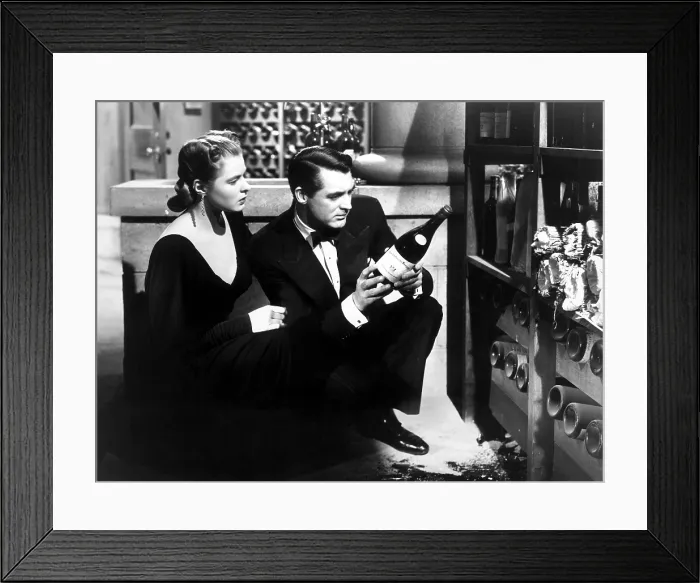 Framed Print : NOTORIOUS, Ingrid Bergman, Cary Grant, 1946 Framed Print : NOTORIOUS, Ingrid Bergman, Cary Grant, 1946