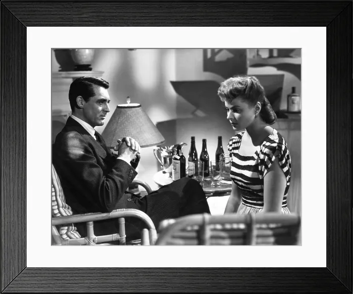 Framed Print : NOTORIOUS, from left: Cary Grant, Ingrid Bergman, 1946