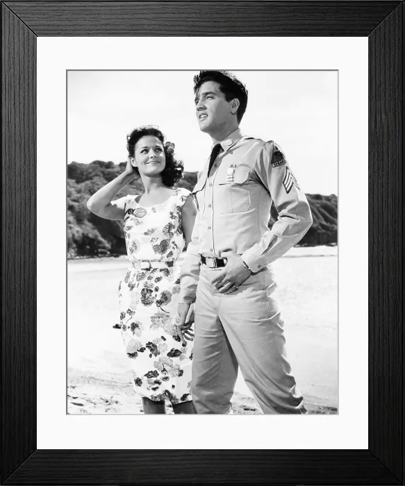 Framed Print : BLUE HAWAII, from left, Joan Blackman, Elvis Presley, 1961