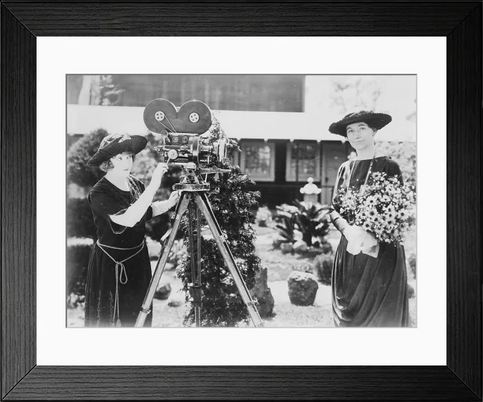Framed Print : First Lady, Mrs. William Taft (1861-1943) is filmed by silent movies star, May Allison (1890-1989) in 1910